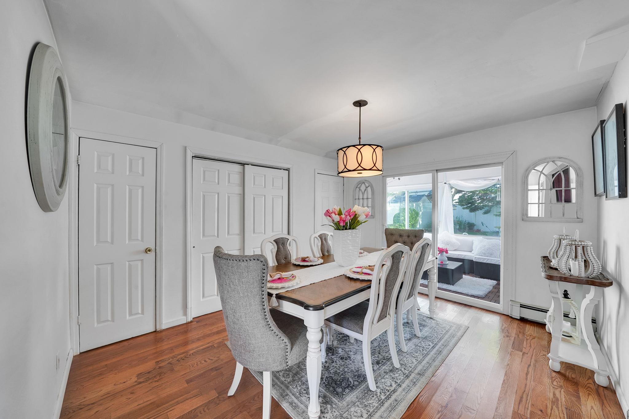 15 Thrush Lane, Levittown, New York image 6