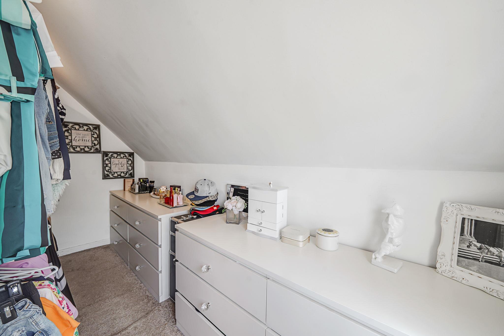15 Thrush Lane, Levittown, New York image 20