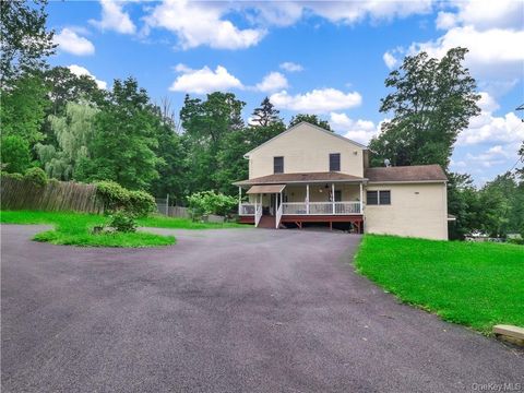 27 Cedar Trail Monroe NY 10950