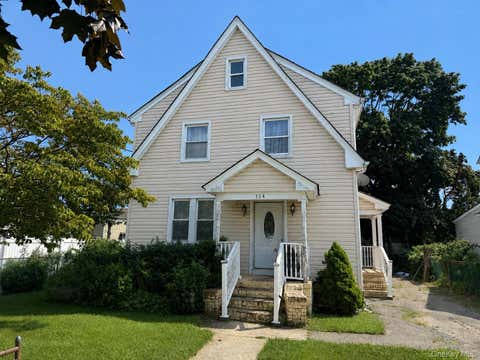 Homes For Sale - 114 Leonard Avenue<br/> Freeport, NY 11520