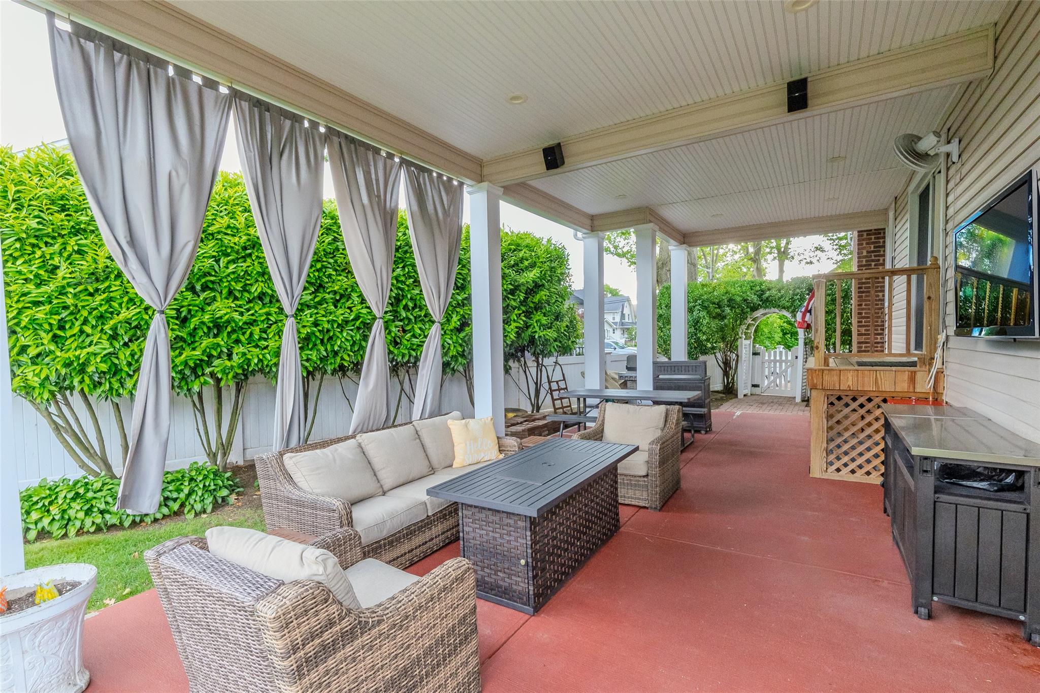 3 Palisade Avenue