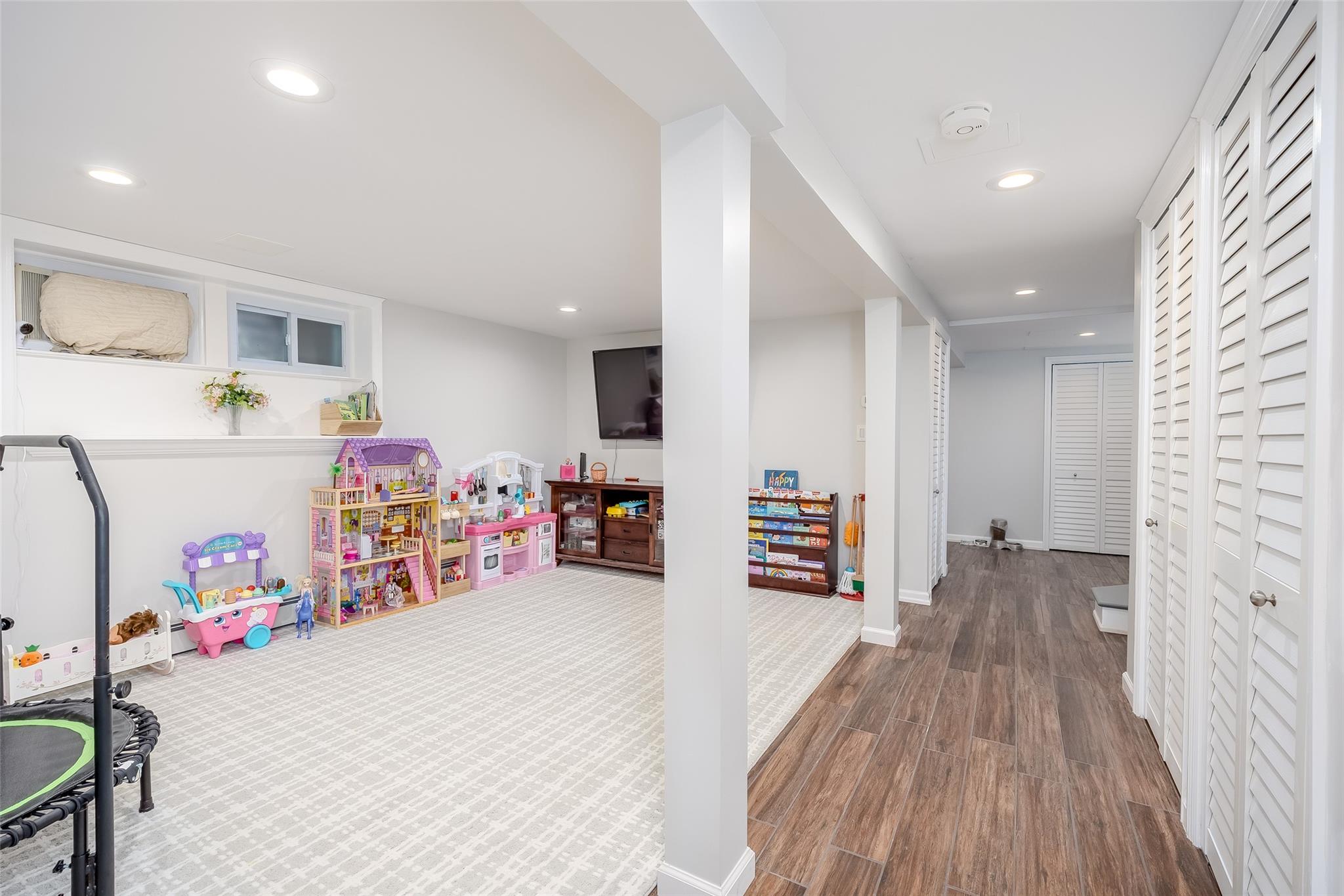 3 Palisade Avenue, Lynbrook, New York image 45