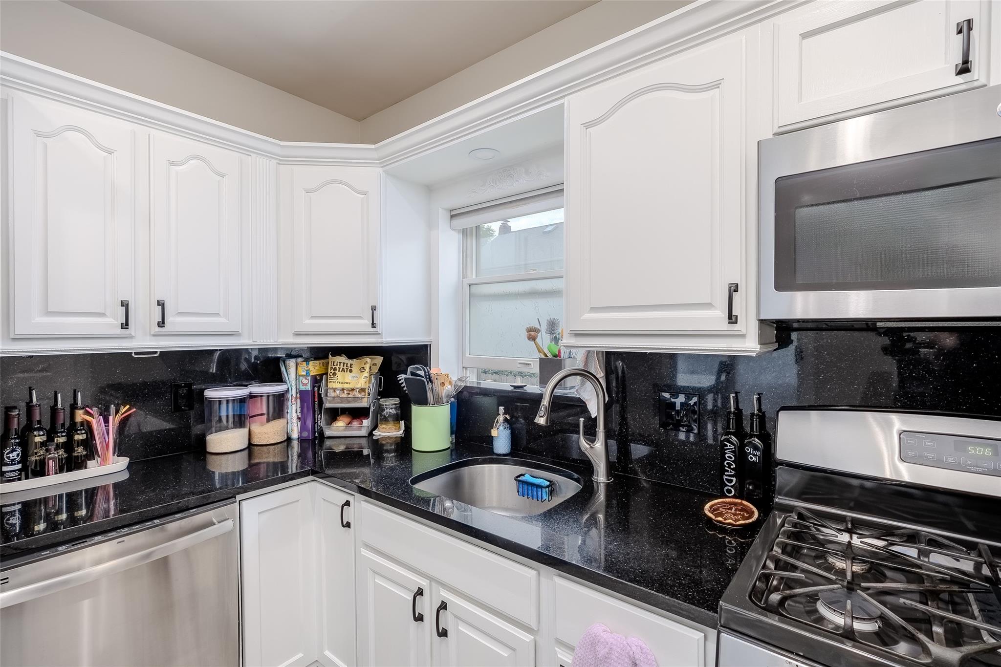 3 Palisade Avenue, Lynbrook, New York image 31