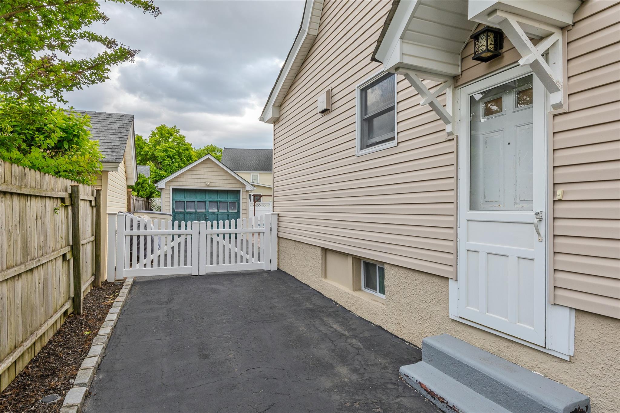 3 Palisade Avenue, Lynbrook, New York image 10
