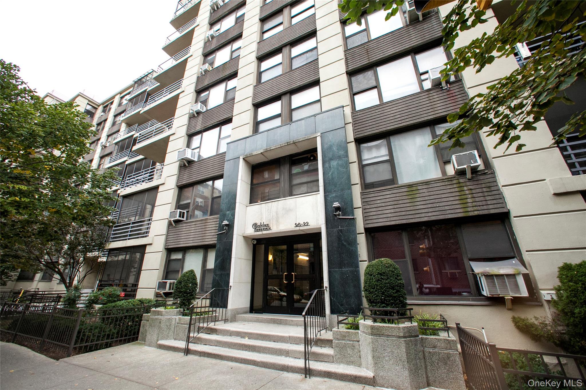 98-34 63rd Drive #2D, Rego Park NY 11374