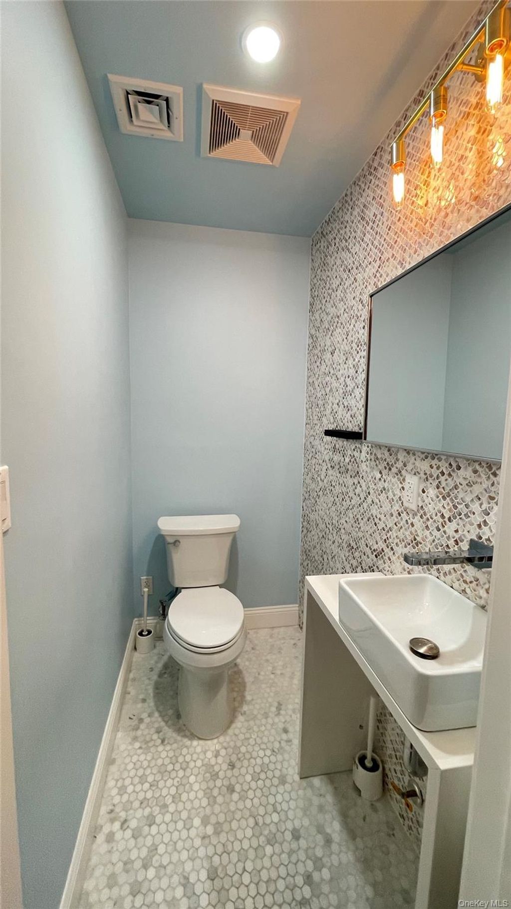 Photo of 24814 Van Zandt Avenue, Little Neck, NY 11362 (MLS # 990066)