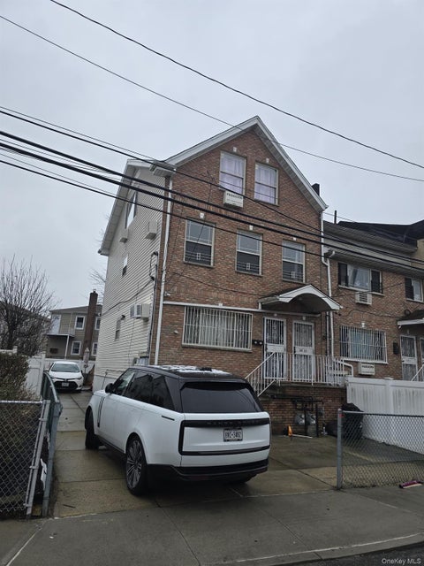 Multifamily For Sale - 2417 Deerfield Rd<br/> Far Rockaway, NY 11691