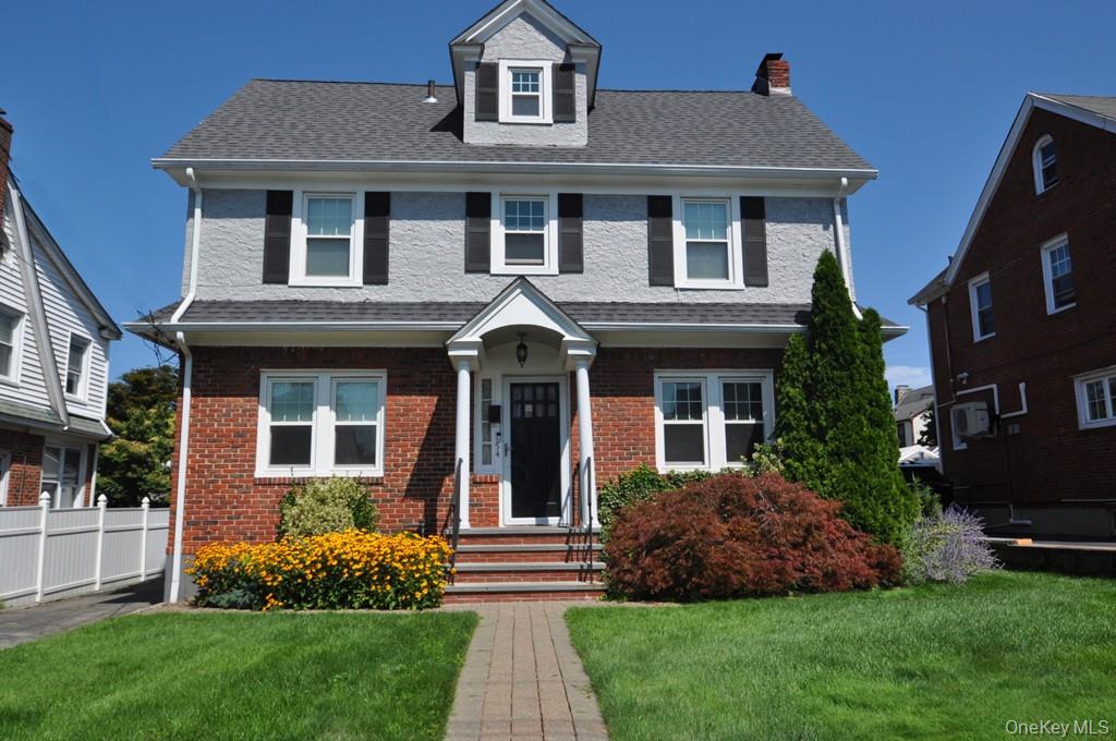 White Plains, New York 10606, United States, 3 Bedrooms Bedrooms, ,2 BathroomsBathrooms,Residential,Active,222772