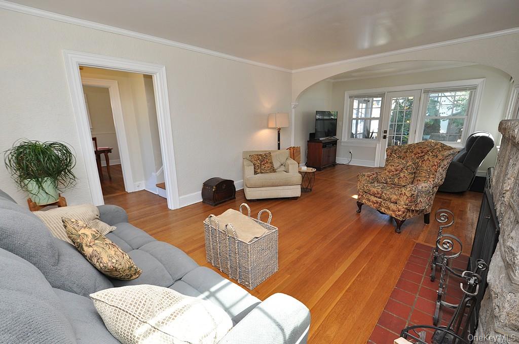 White Plains, New York 10606, United States, 3 Bedrooms Bedrooms, ,2 BathroomsBathrooms,Residential,Active,222772