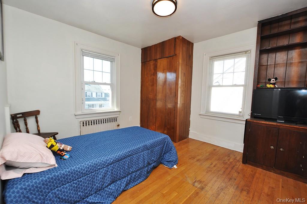 White Plains, New York 10606, United States, 3 Bedrooms Bedrooms, ,2 BathroomsBathrooms,Residential,Active,222772