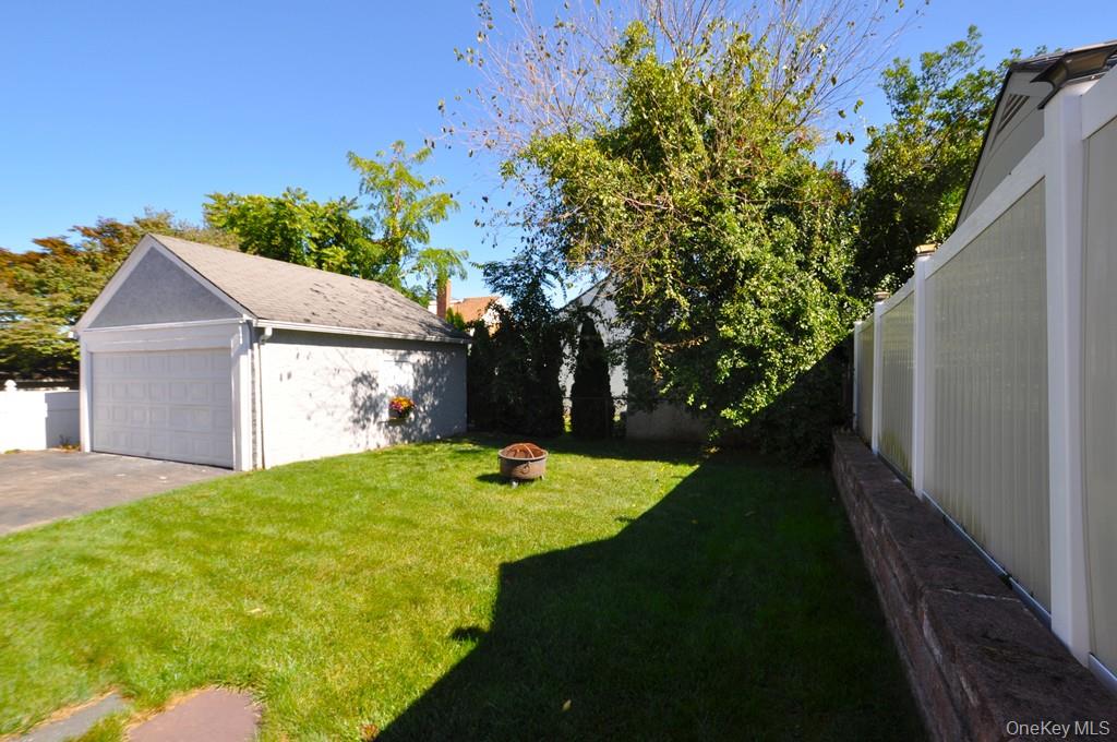 White Plains, New York 10606, United States, 3 Bedrooms Bedrooms, ,2 BathroomsBathrooms,Residential,Active,222772