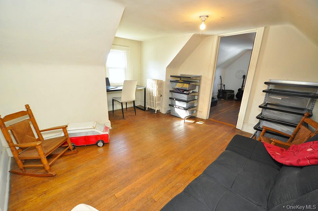 White Plains, New York 10606, United States, 3 Bedrooms Bedrooms, ,2 BathroomsBathrooms,Residential,Active,222772