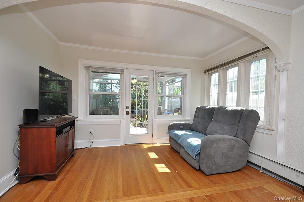 White Plains, New York 10606, United States, 3 Bedrooms Bedrooms, ,2 BathroomsBathrooms,Residential,Active,222772