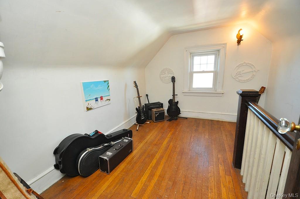 White Plains, New York 10606, United States, 3 Bedrooms Bedrooms, ,2 BathroomsBathrooms,Residential,Active,222772