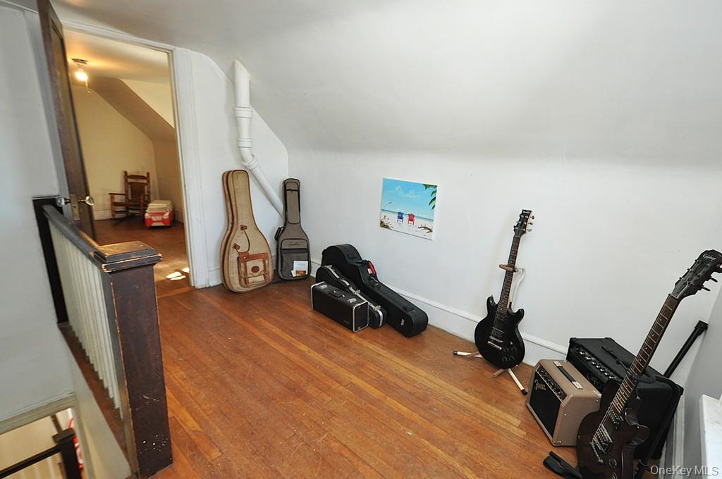 White Plains, New York 10606, United States, 3 Bedrooms Bedrooms, ,2 BathroomsBathrooms,Residential,Active,222772