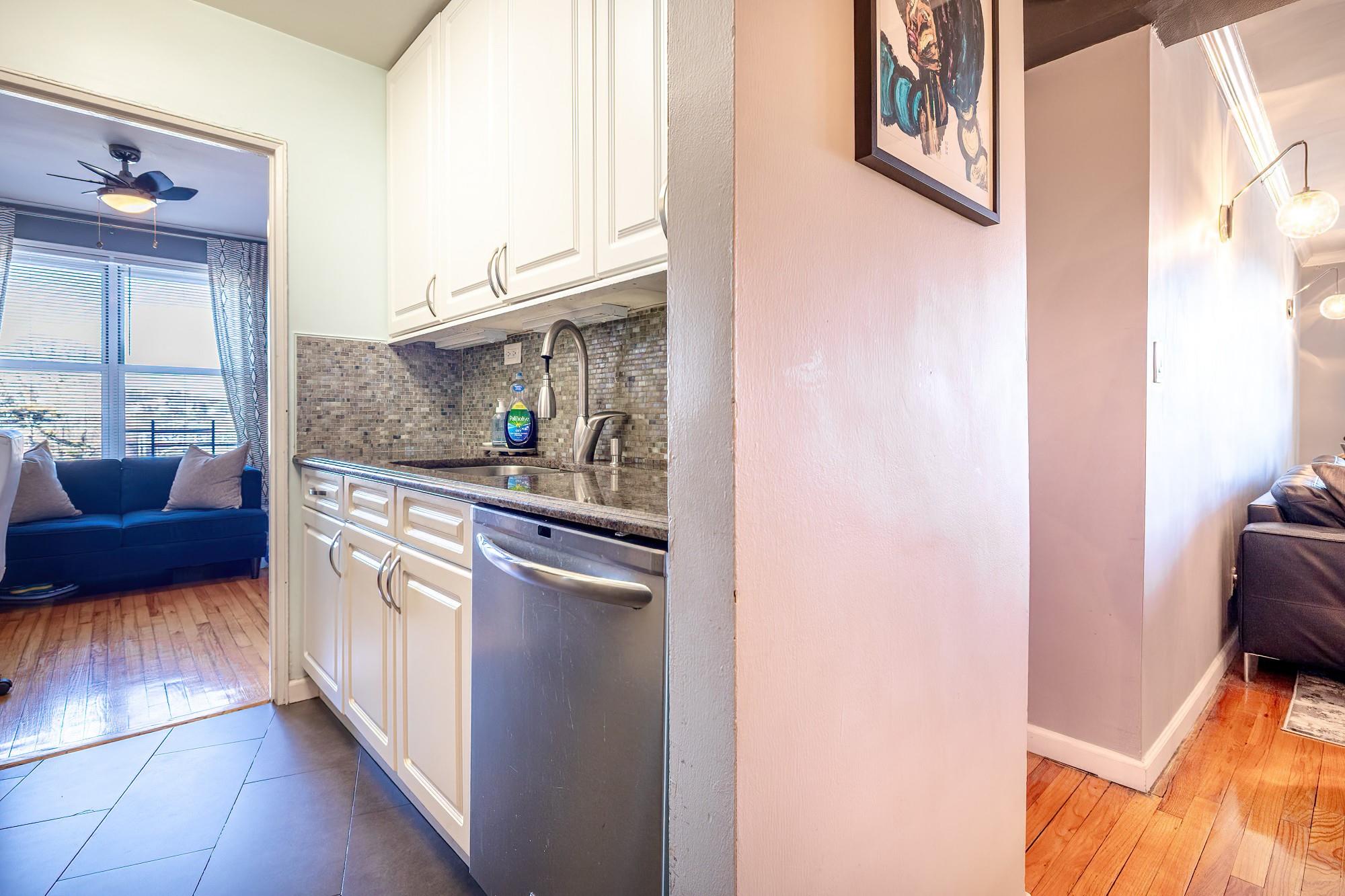 1296 Midland Avenue #E6, Yonkers, New York image 15