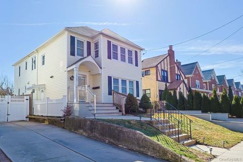 45-25 168TH Street Flushing NY 11358