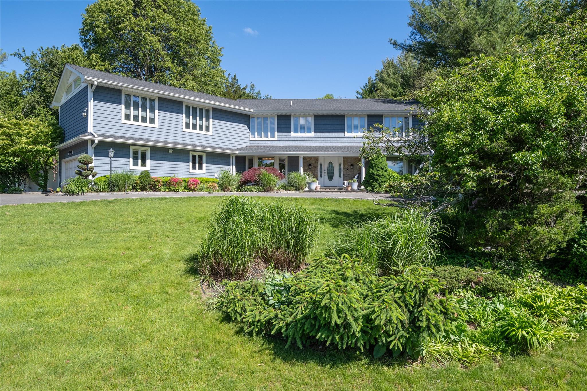 1 Anvil Court Ct, Dix Hills, New York image 1