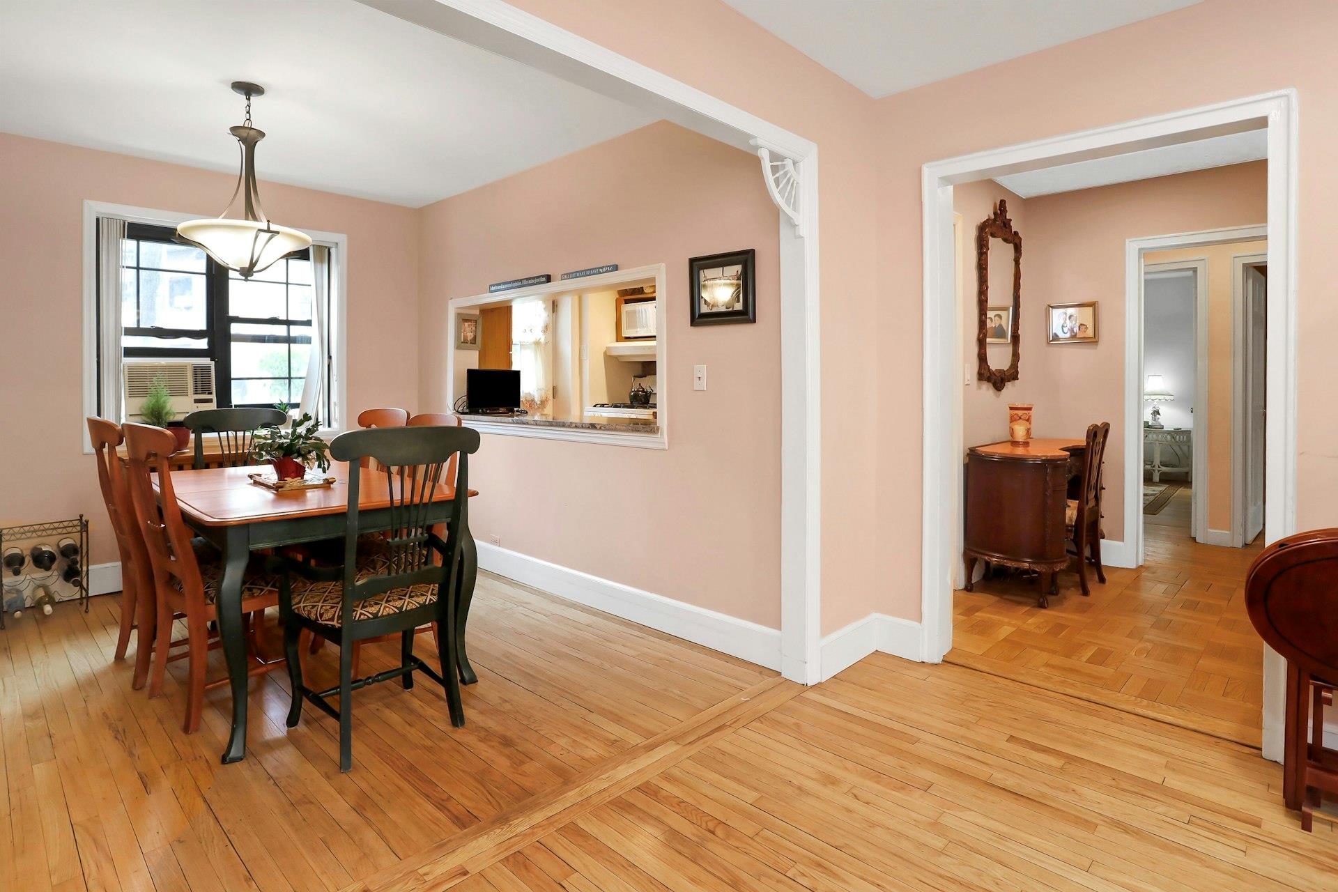 12 Field End Lane #APT 1, Eastchester, New York image 10