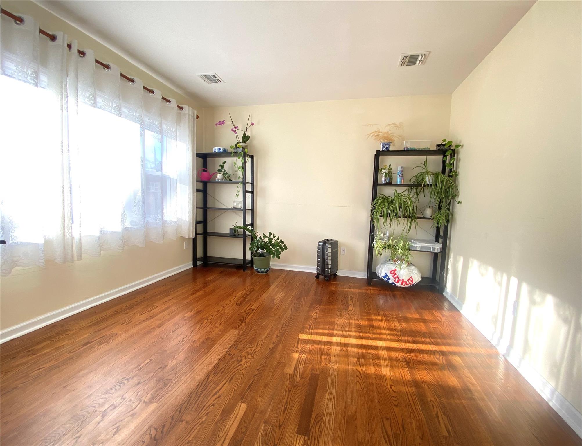 83 Franklin Avenue, New Hyde Park, New York image 6