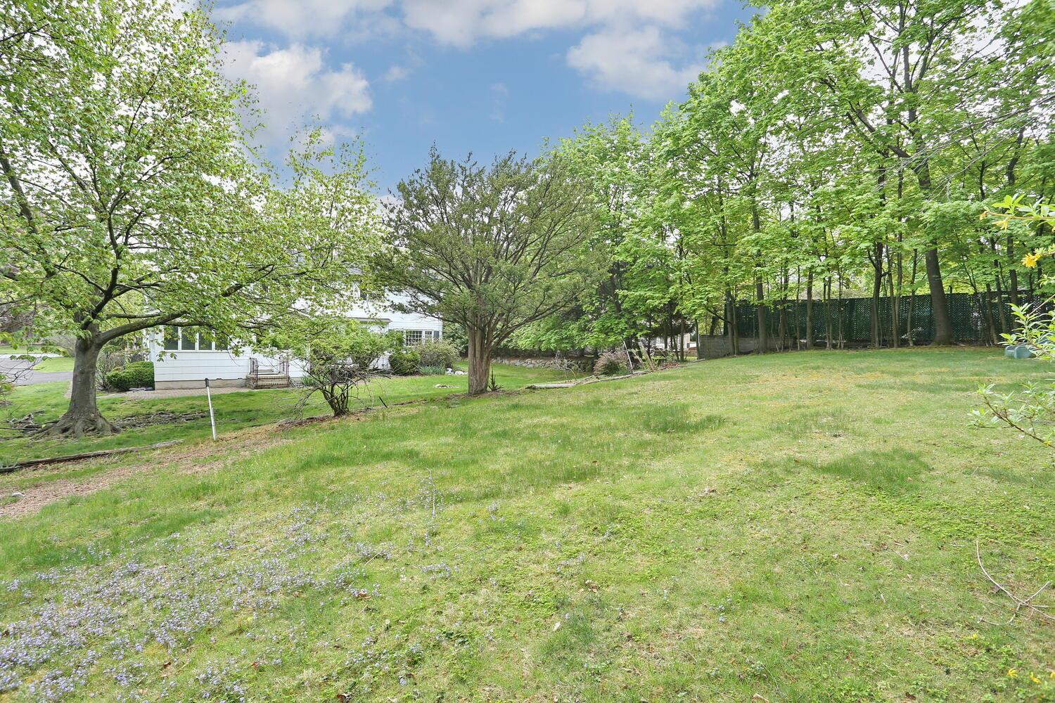 7 Macintosh Lane, Monsey, New York image 37