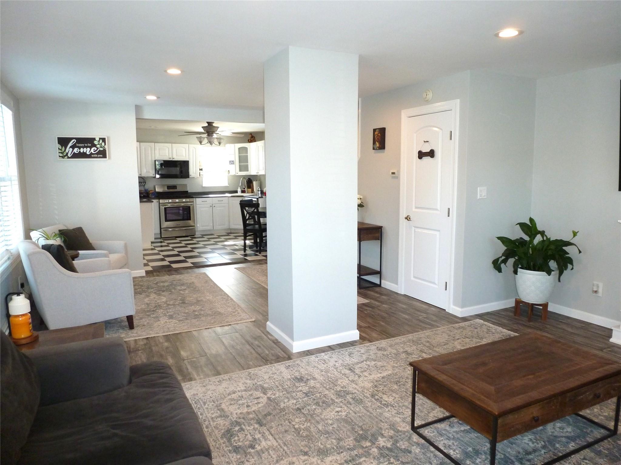 66 Evergreen Avenue, Patchogue, New York image 15