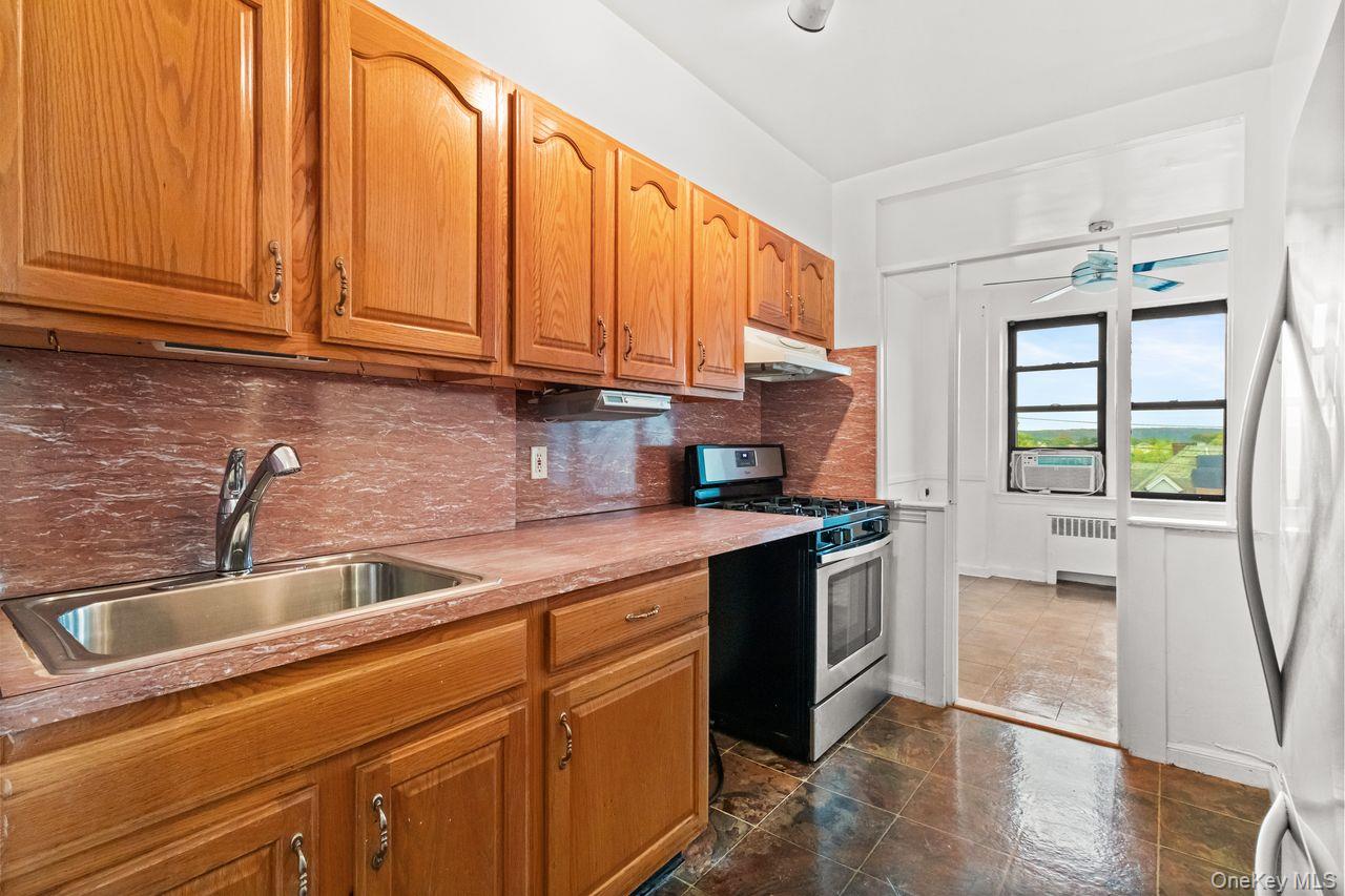 70 Sherman Avenue 3H