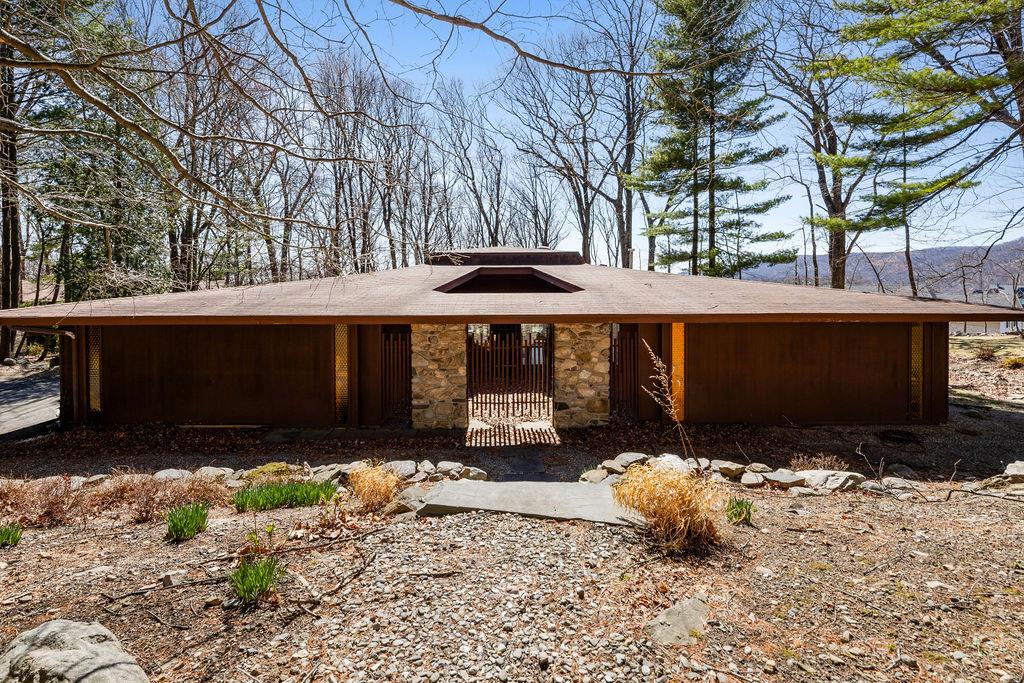 5 Laura Lane, Pomona, New York image 1