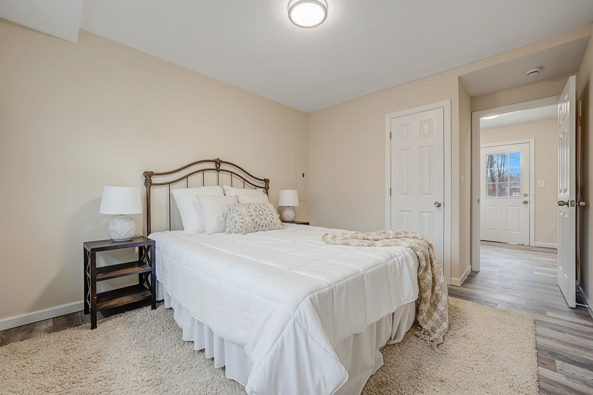 17 20th Avenue, Bay Shore, New York image 16