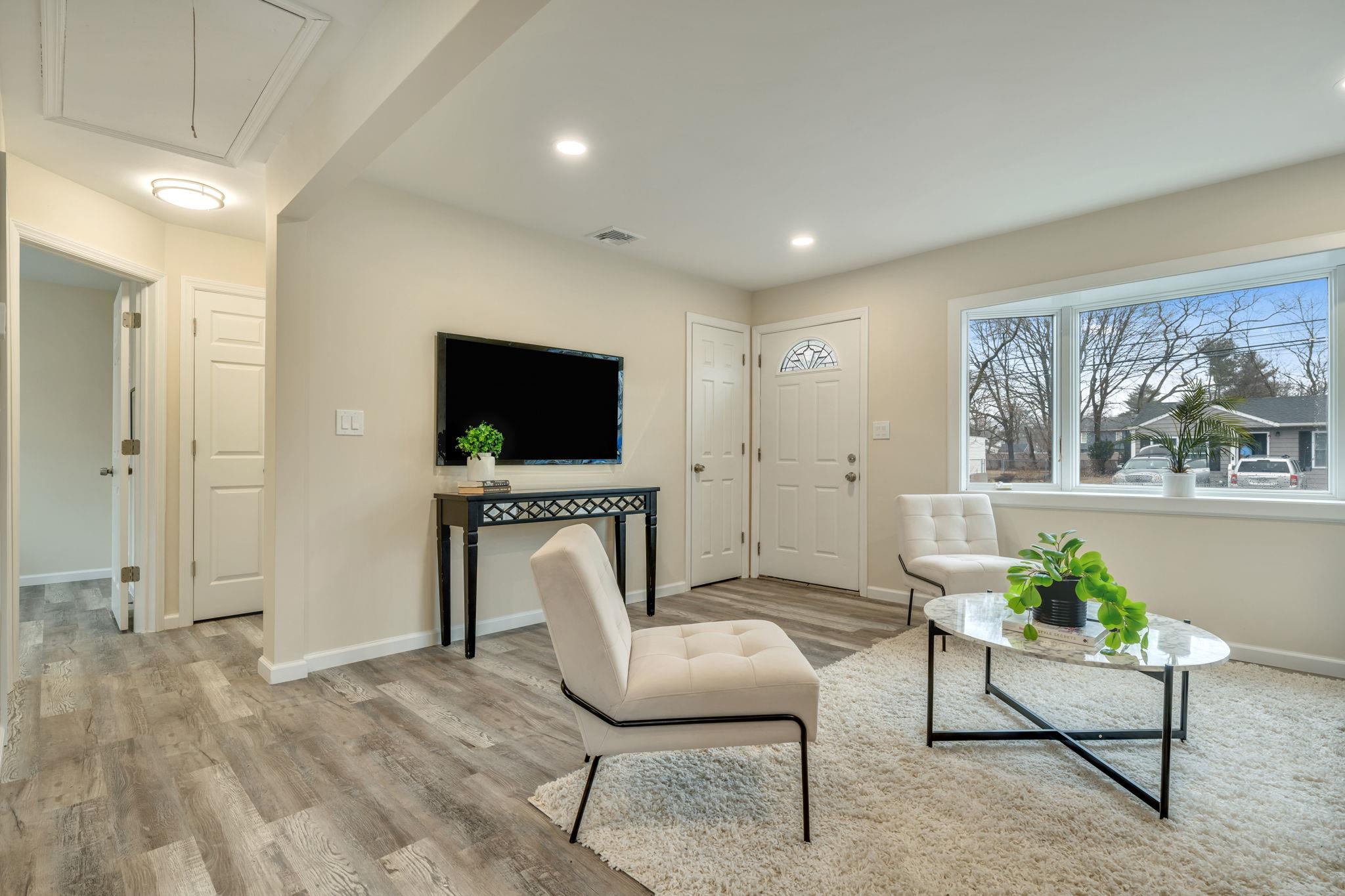 17 20th Avenue, Bay Shore, New York image 10