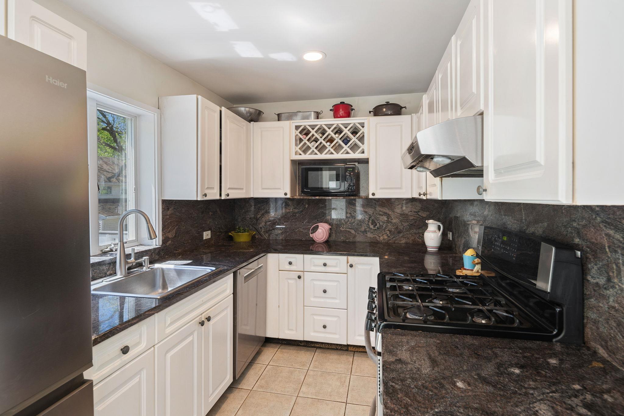 30 Requa Street, Briarcliff Manor, Florida image 10