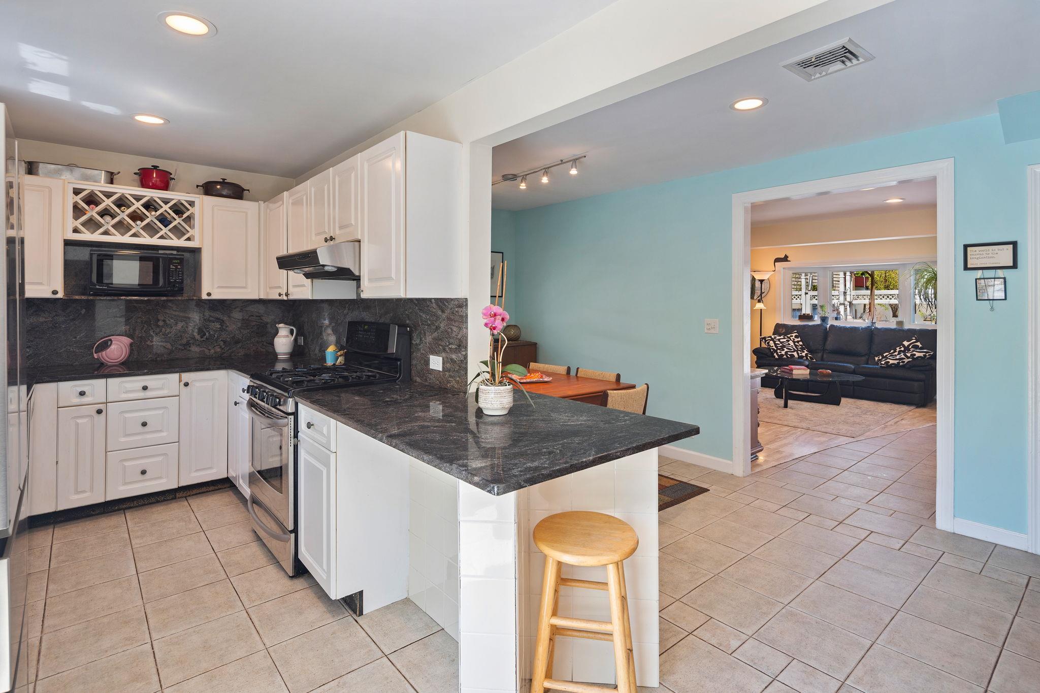 30 Requa Street, Briarcliff Manor, Florida image 9