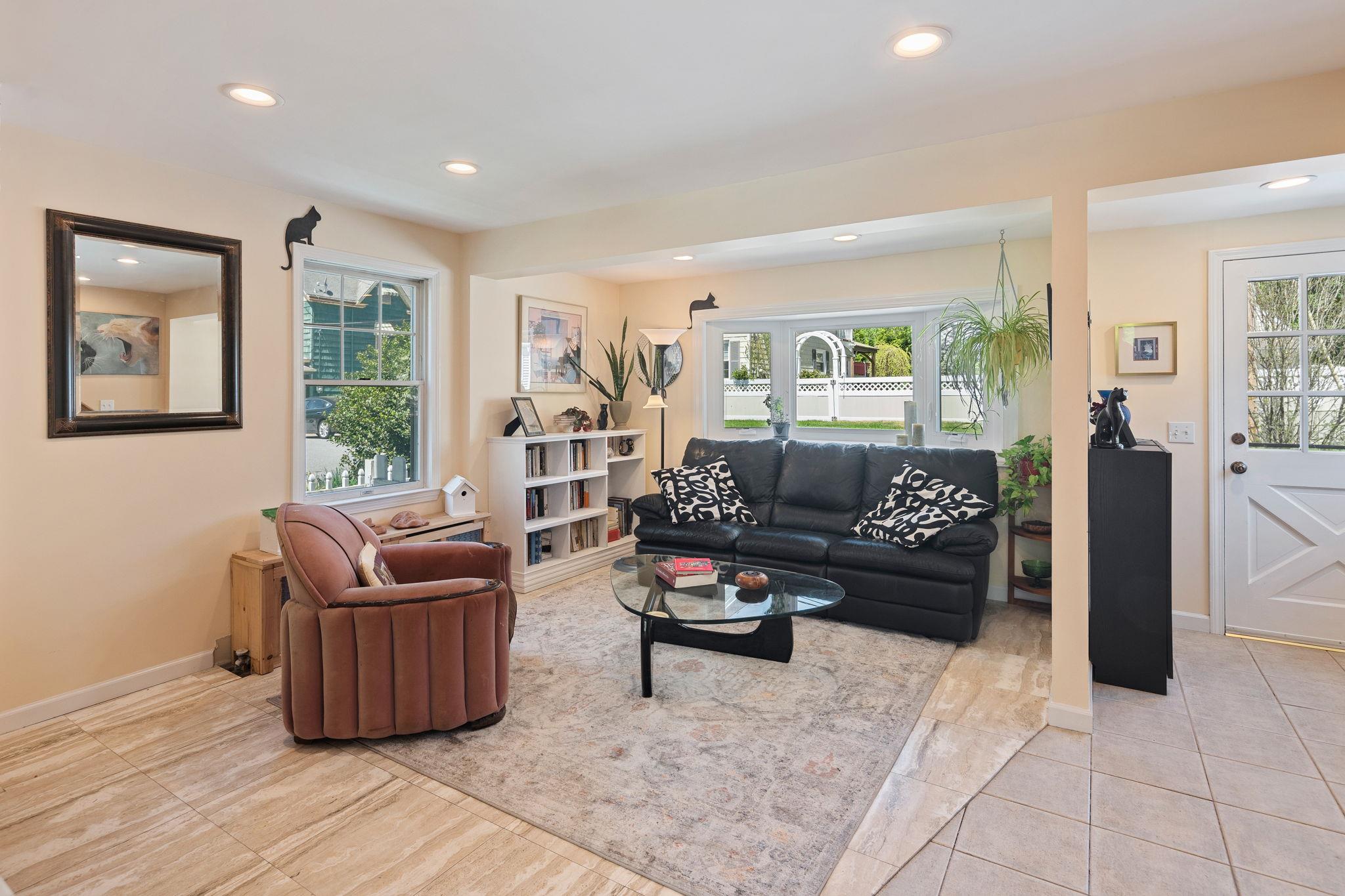 30 Requa Street, Briarcliff Manor, Florida image 4