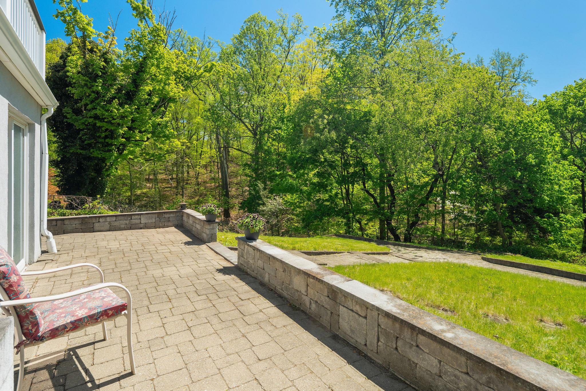 30 Requa Street, Briarcliff Manor, Florida image 32