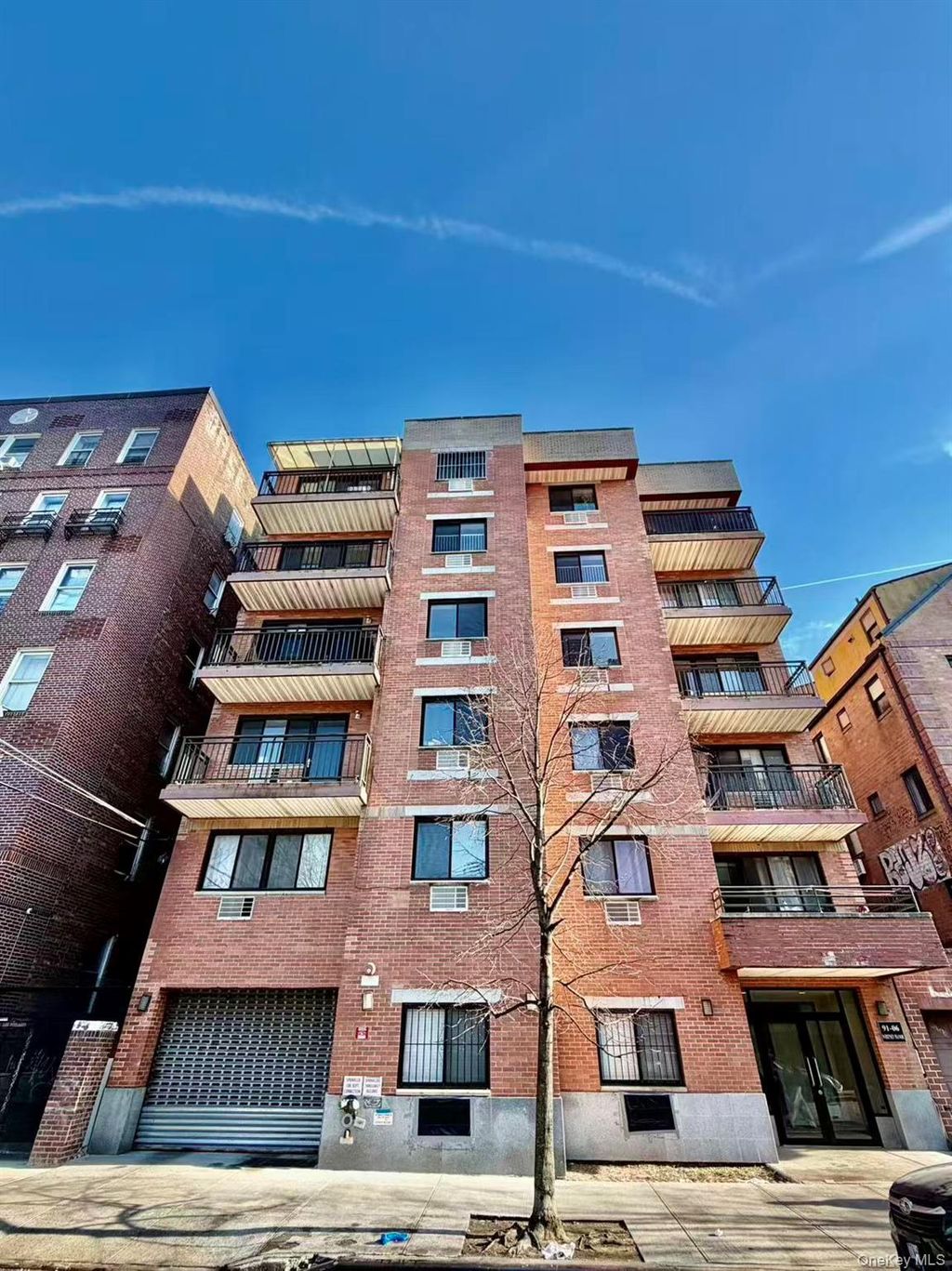Photo of 91-06 Whitney Avenue #4B, Elmhurst, NY 11373 (MLS # 996117)