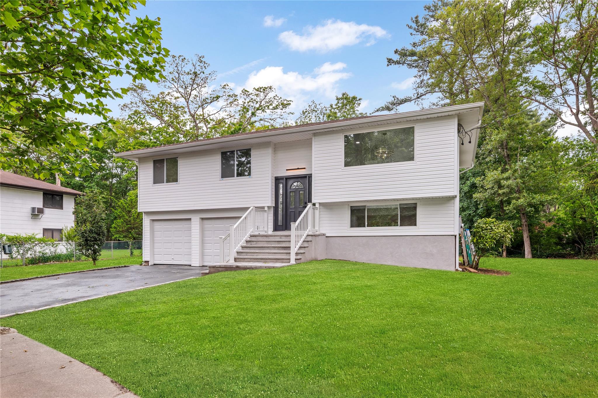 Brooklyn Avenue, Huntington, Hamptons, NY - 4 Bedrooms  
2 Bathrooms - 