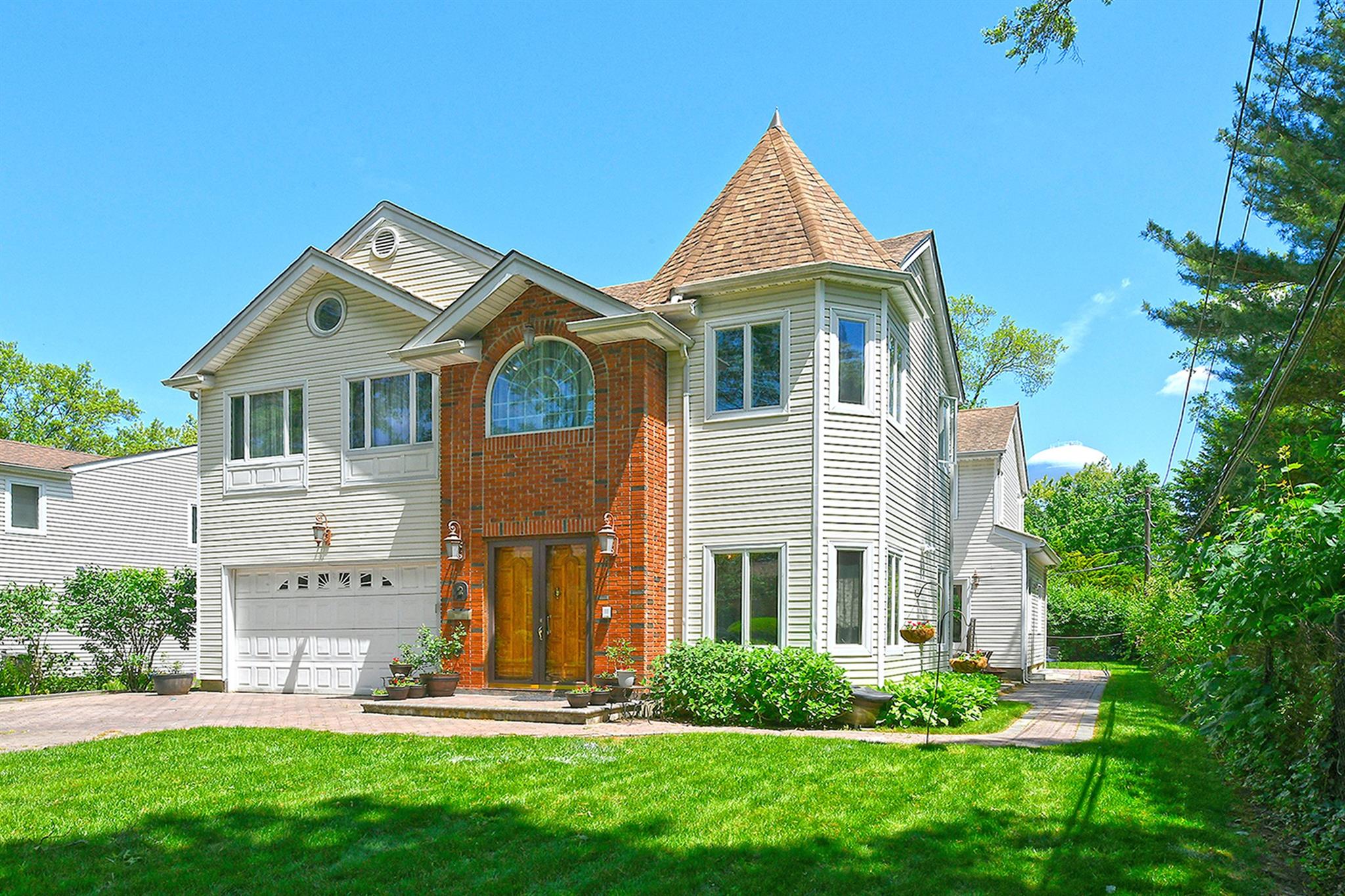 2 Sandy Court