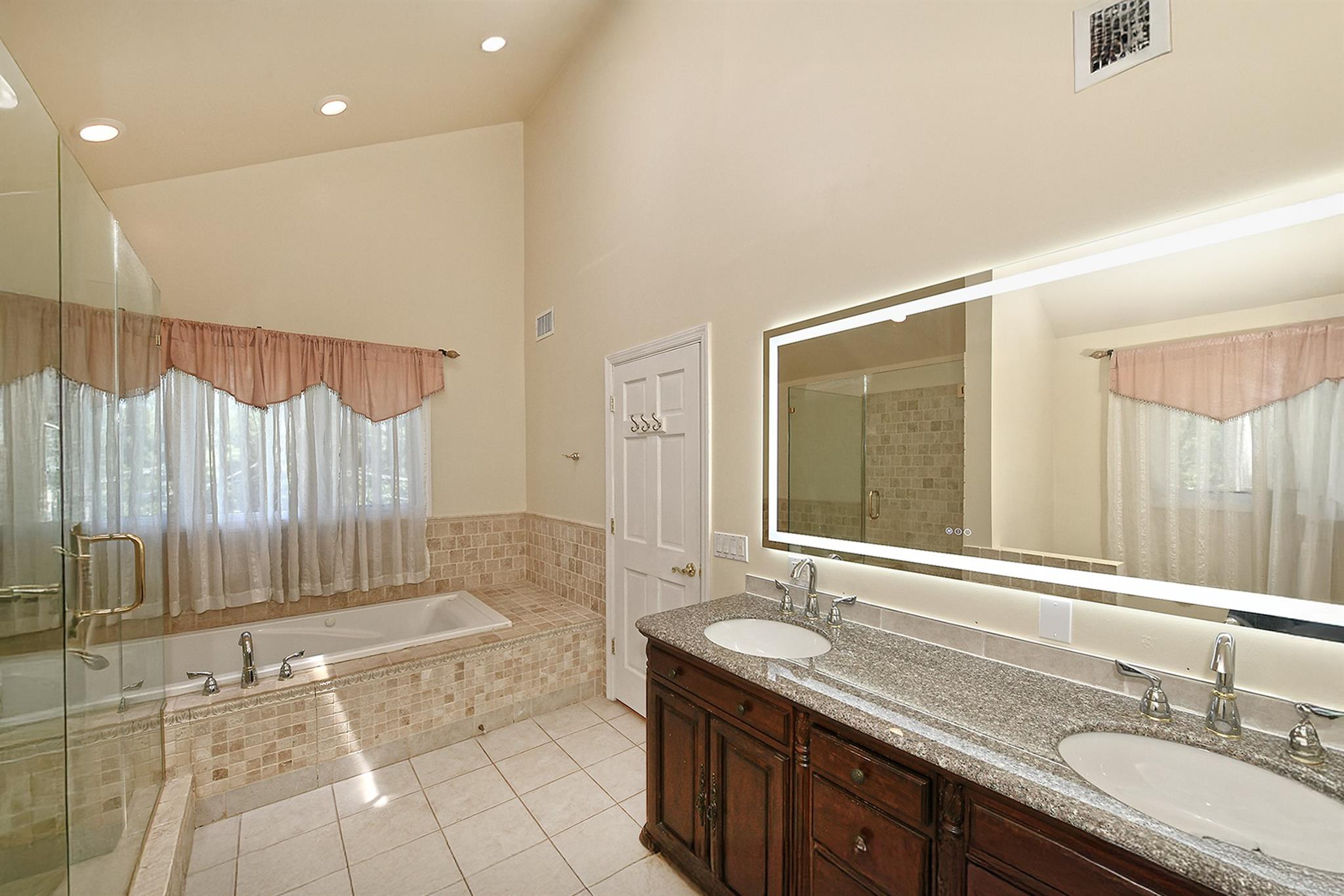2 Sandy Court, Garden City, New York image 22