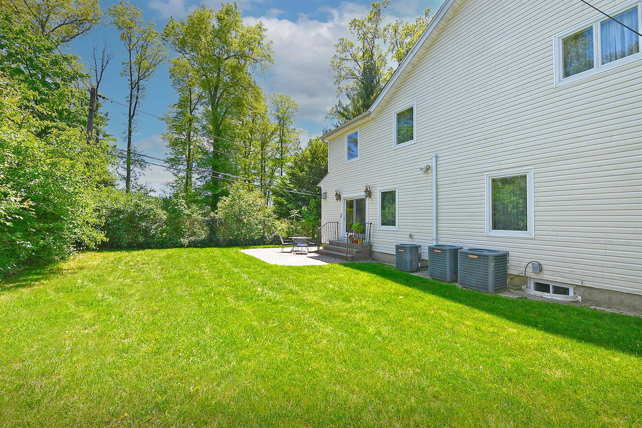 2 Sandy Court, Garden City, New York image 33