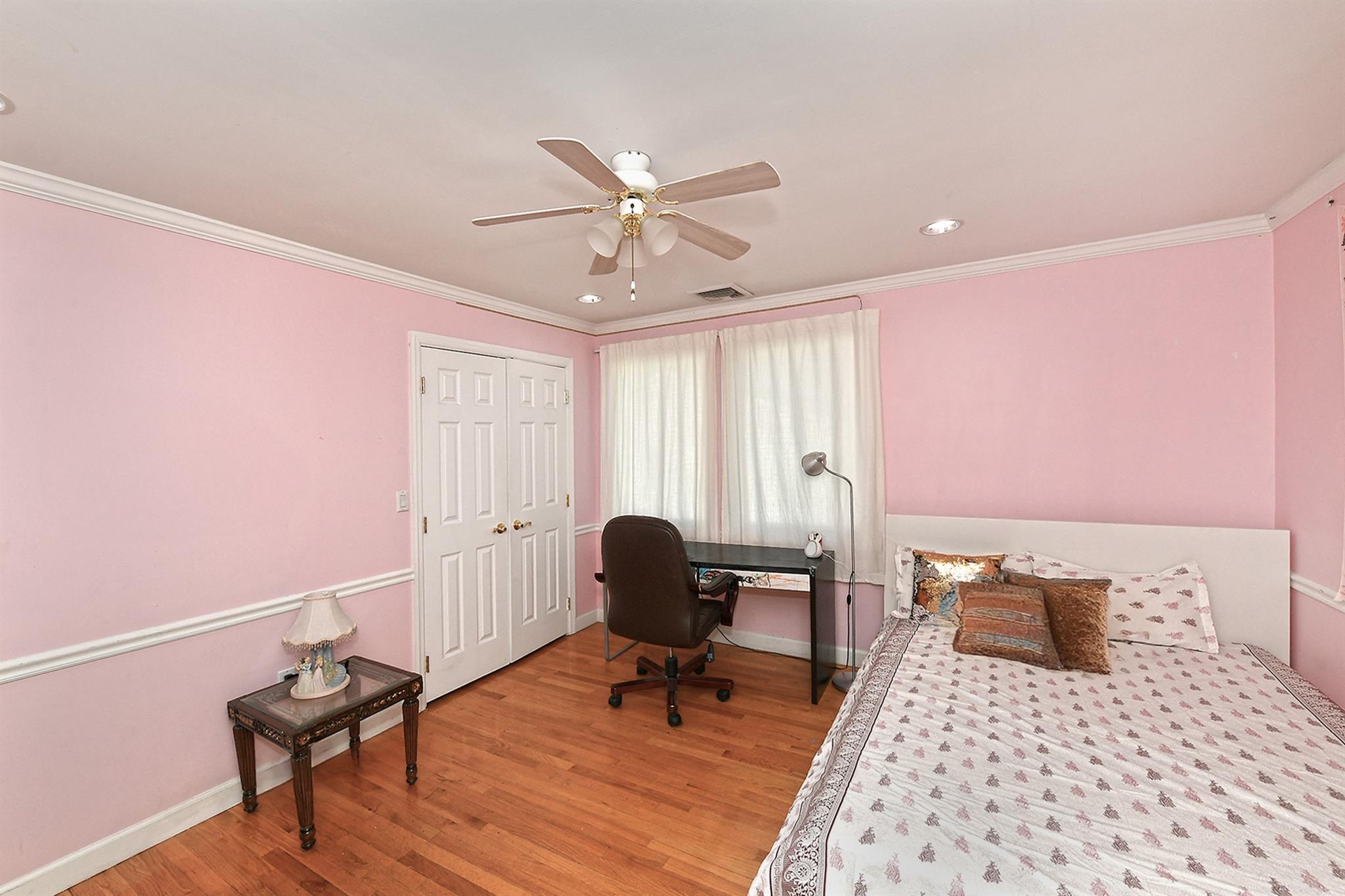 2 Sandy Court, Garden City, New York image 26