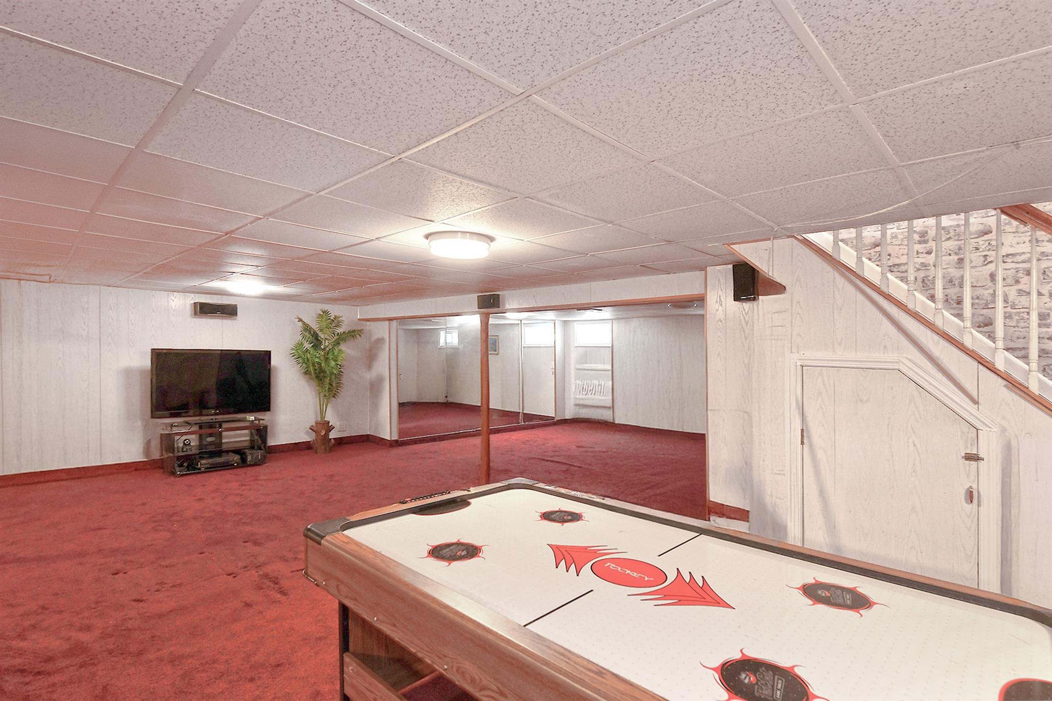 2 Sandy Court, Garden City, New York image 30