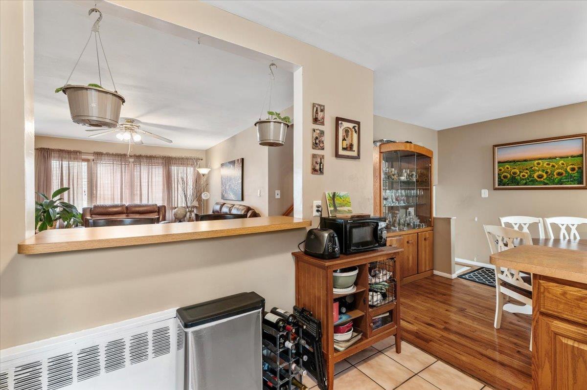 8 Pintle Court, Hicksville, New York image 12