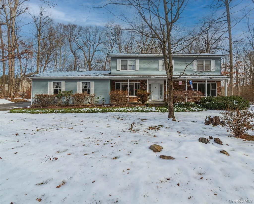 Photo of 9 Brook Place, Wappingers Falls, NY 12590 (MLS # 939642)