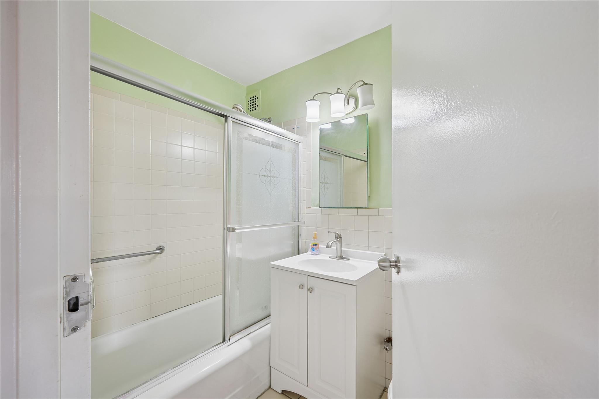 94-30 60 Ave Ave #3H, Elmhurst, New York image 14