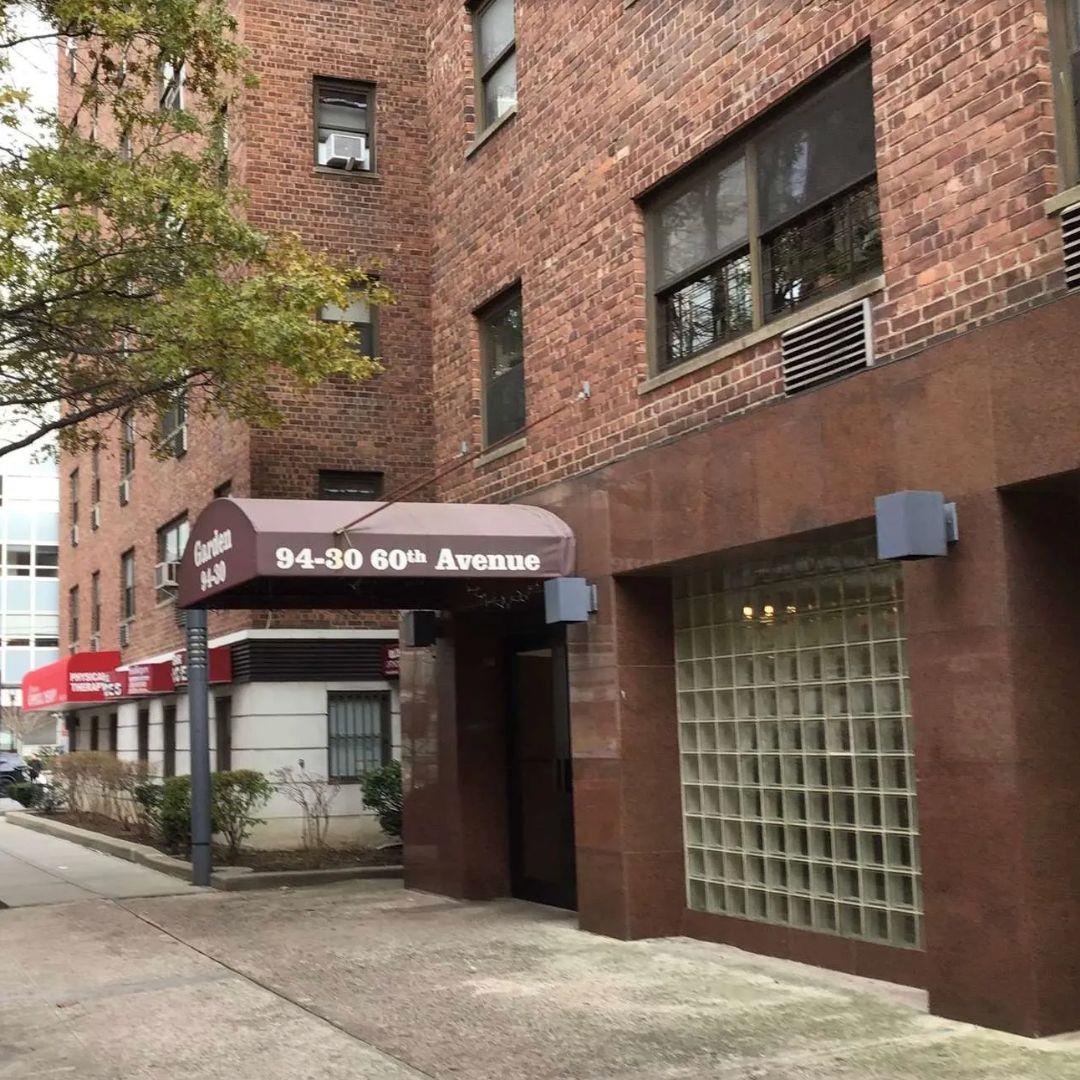 60 Ave Ave 3H, Elmhurst, Queens, NY - 3 Bedrooms  
2 Bathrooms  
6 Rooms - 