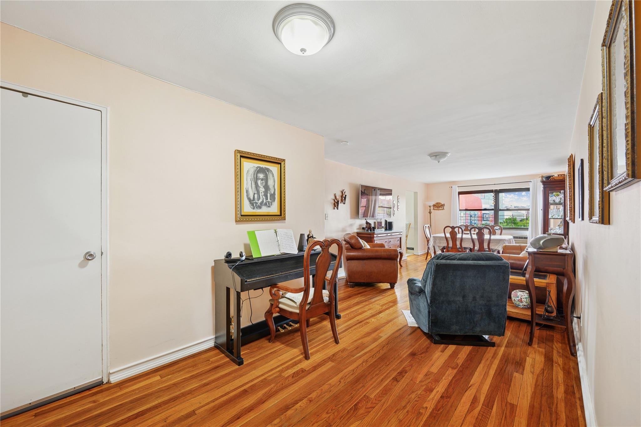 94-30 60 Ave Ave #3H, Elmhurst, New York image 2