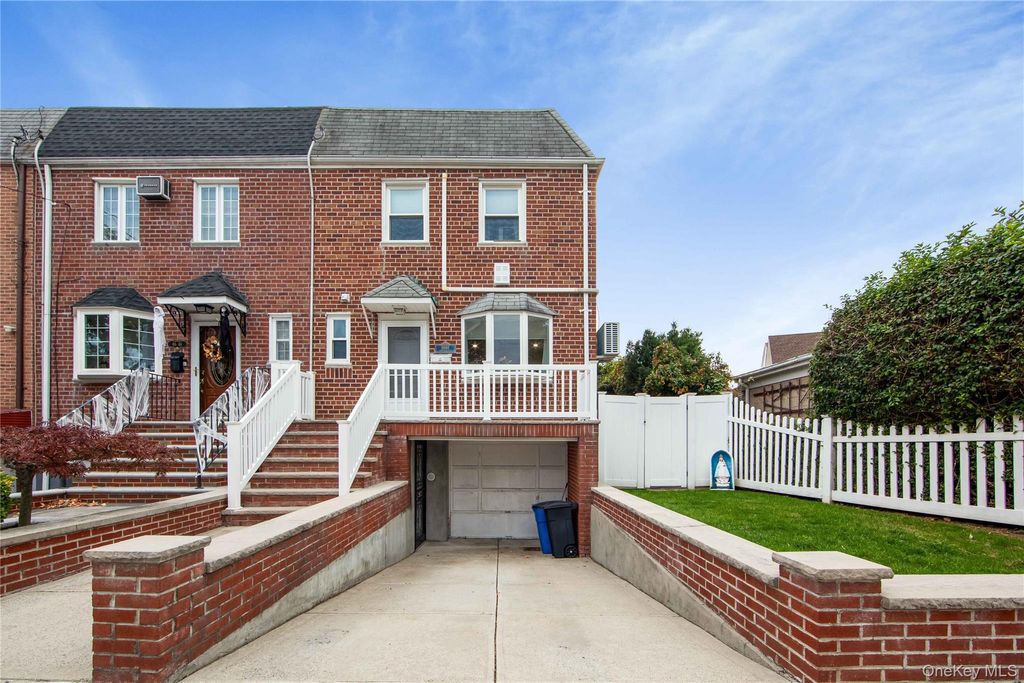 Photo of 66-44 73rd Place, Middle Village, NY 11379 (MLS # 928295)