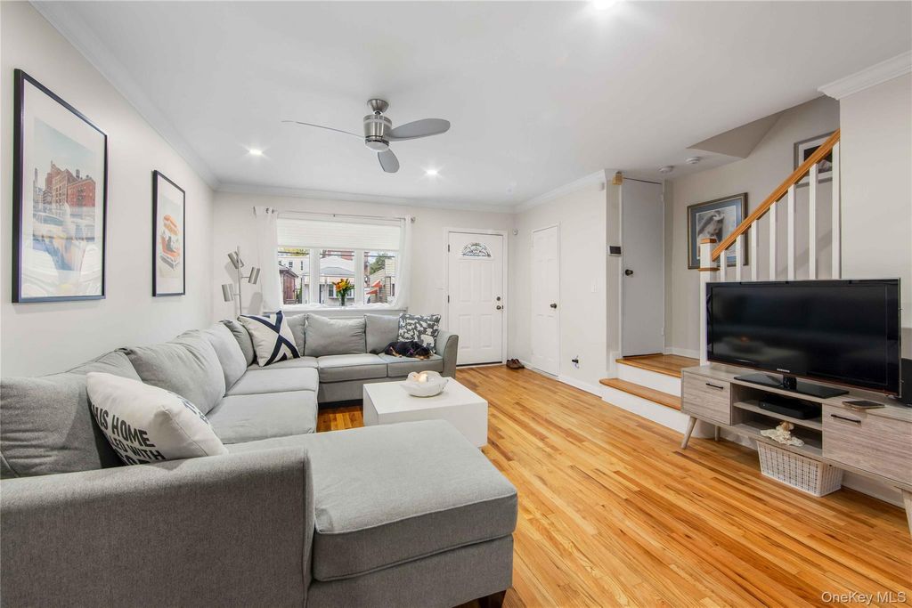 Photo of 66-44 73rd Place, Middle Village, NY 11379 (MLS # 928295)