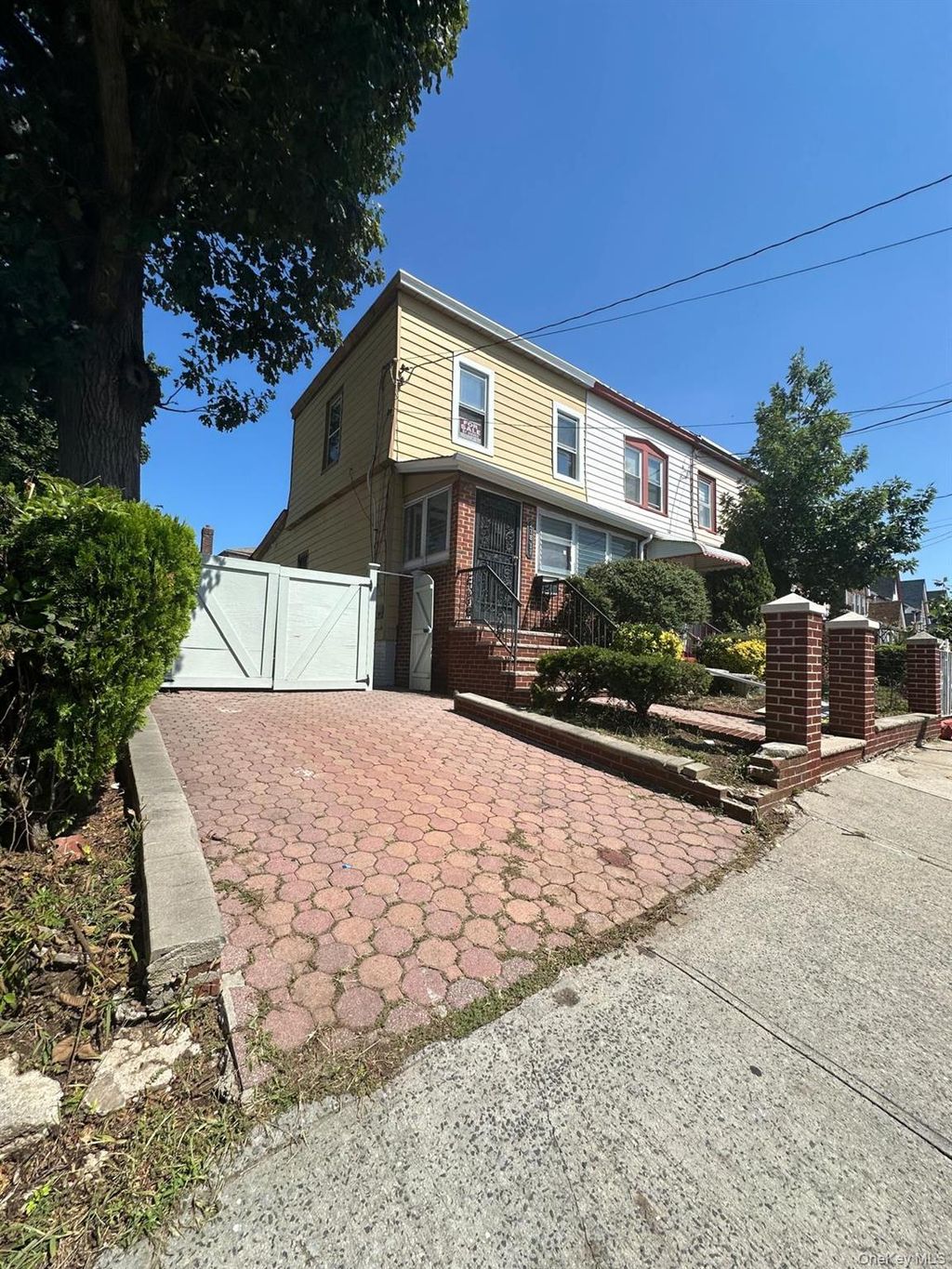 Photo of 218-17 109th Avenue, Queens Village, NY 11429 (MLS # 948282)