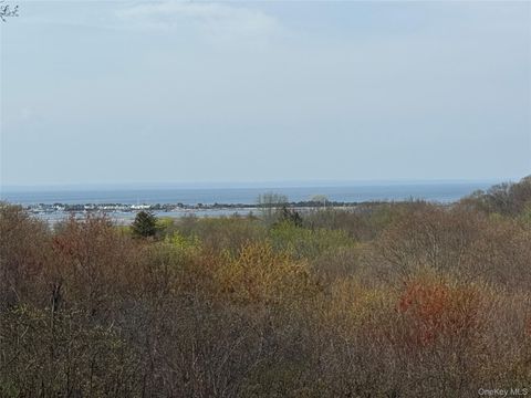 Photo of 404 Mountain Ridge Drive, Mount Sinai, NY 11766 (MLS # 986691)